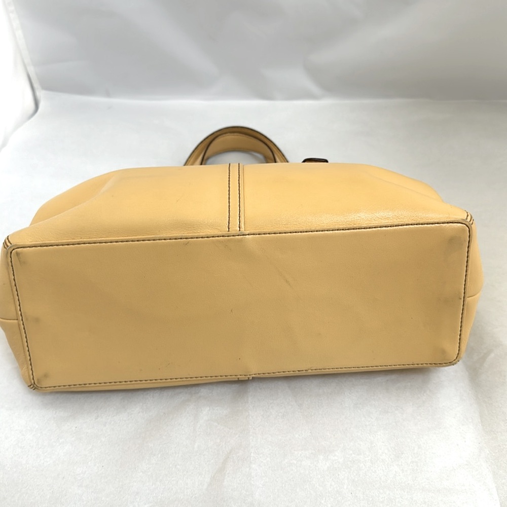 Vintage coach legacy bag 9545,soft creamy yellow leather. Exc. cond. & dust bag. - Picture 5 of 7